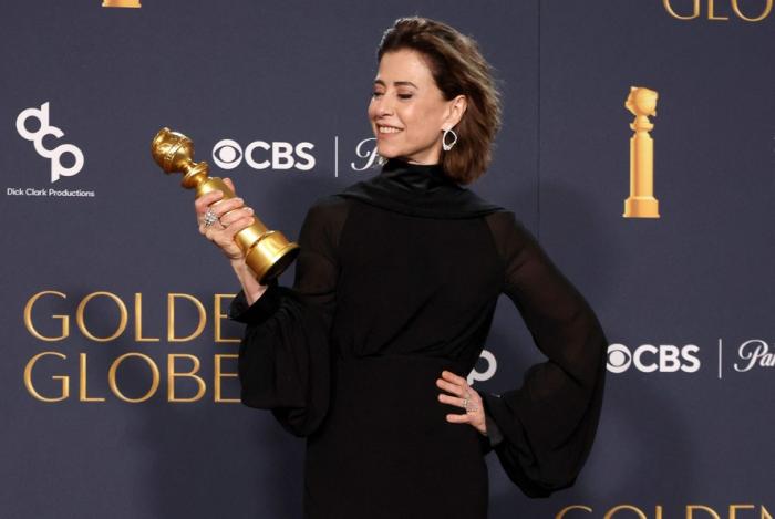 Totalmente Premiada! Fernanda Torres brilha no Globo de Ouro