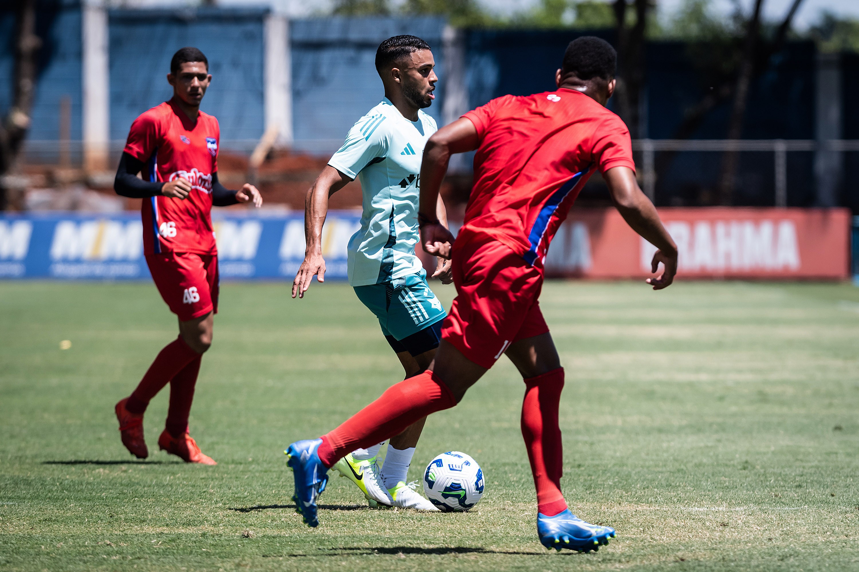 Apesar de goleada, Boston City valoriza oportunidade de enfrentar o Cruzeiro: 'Experiência incrível'